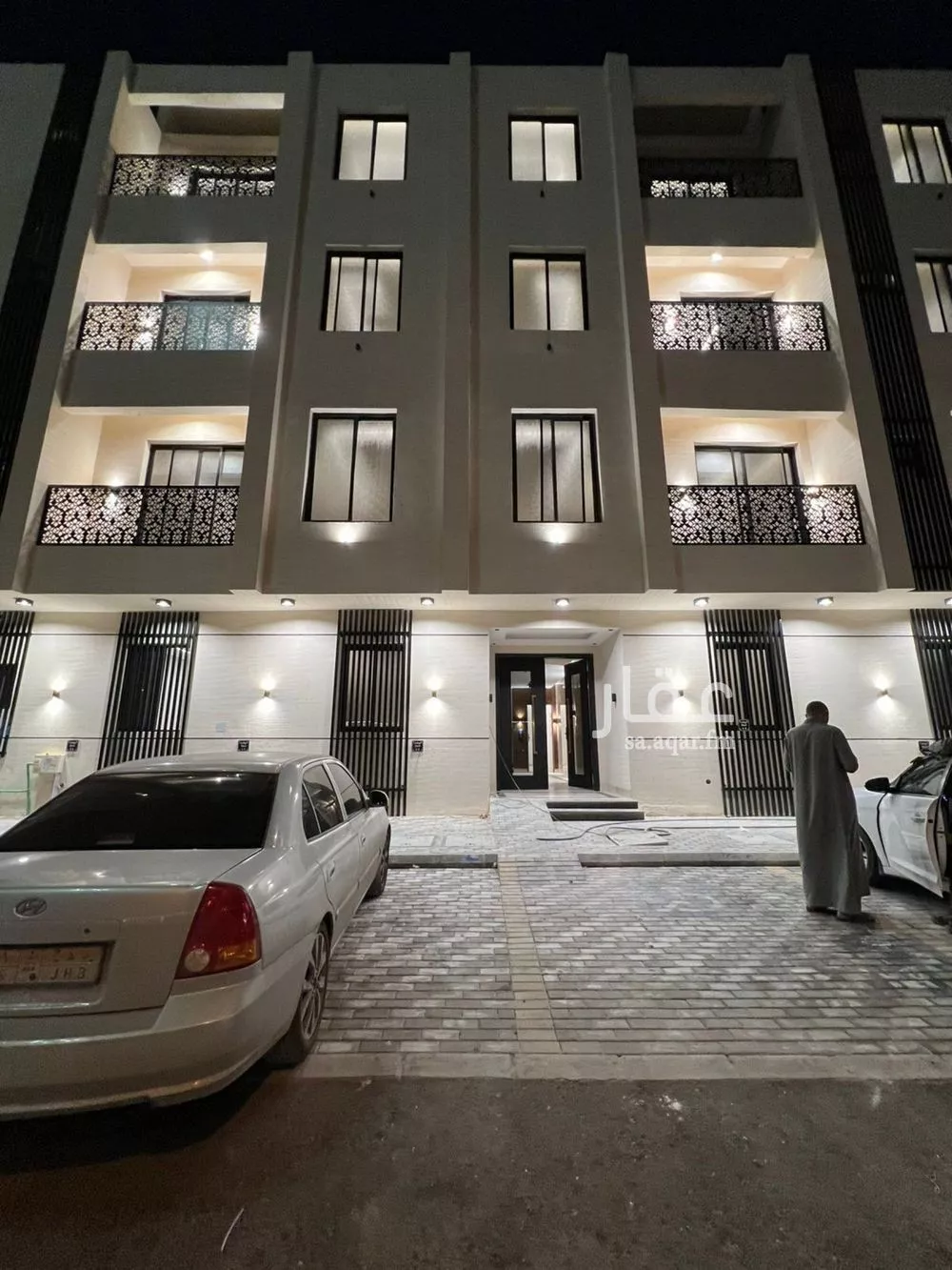 4 bedroom apartment in Dhahrat Namar, Riyadh 6