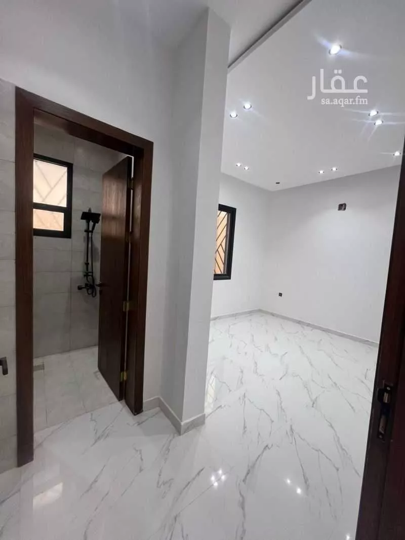 5 bedroom floor in Al Janadriyah 5