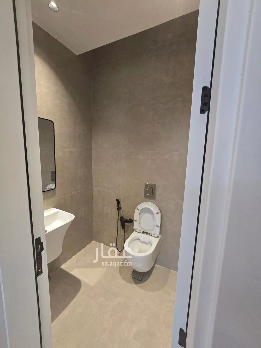 شقة 3 غرف في العارض 4