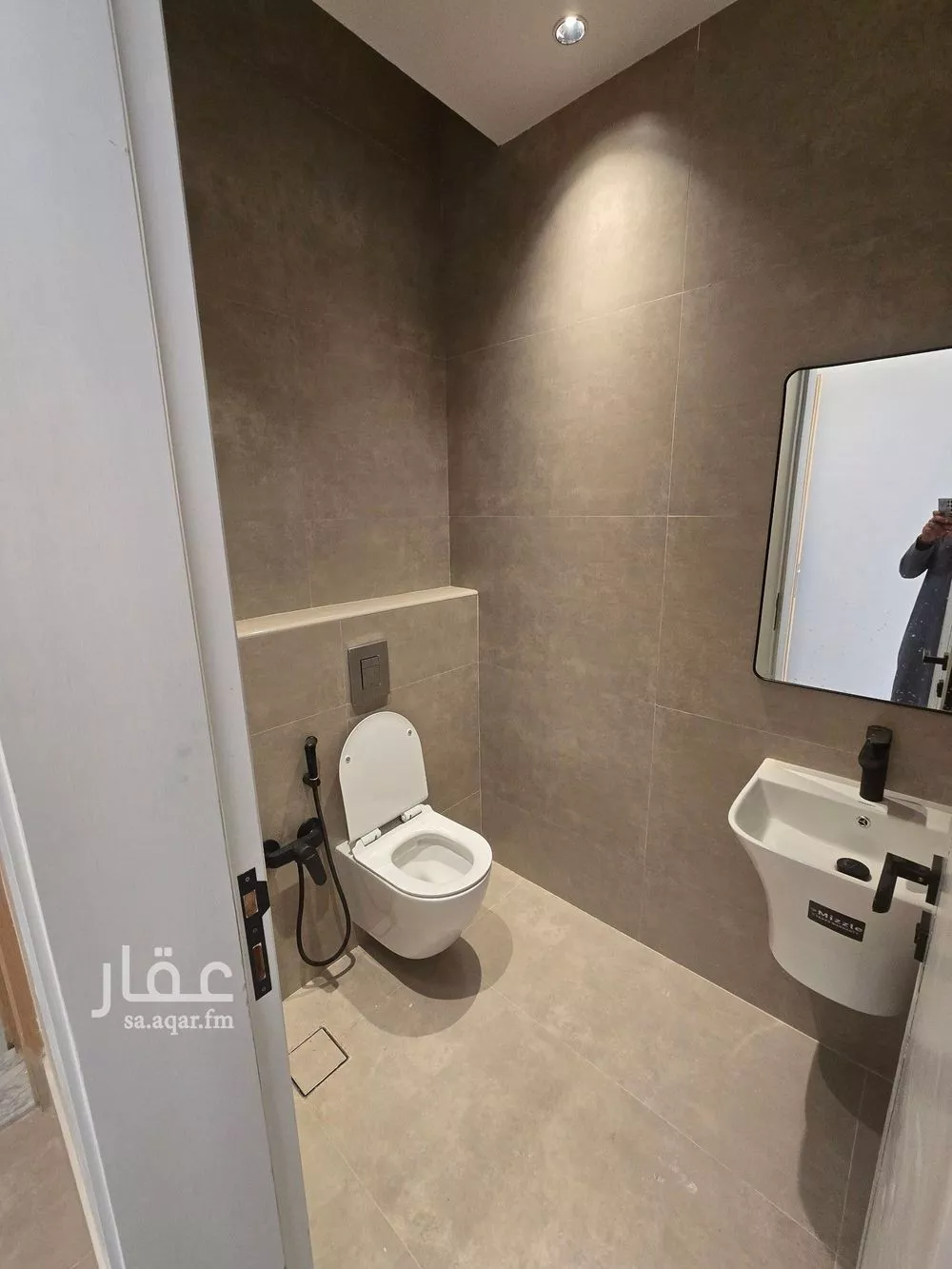 شقة 3 غرف في النرجس 5