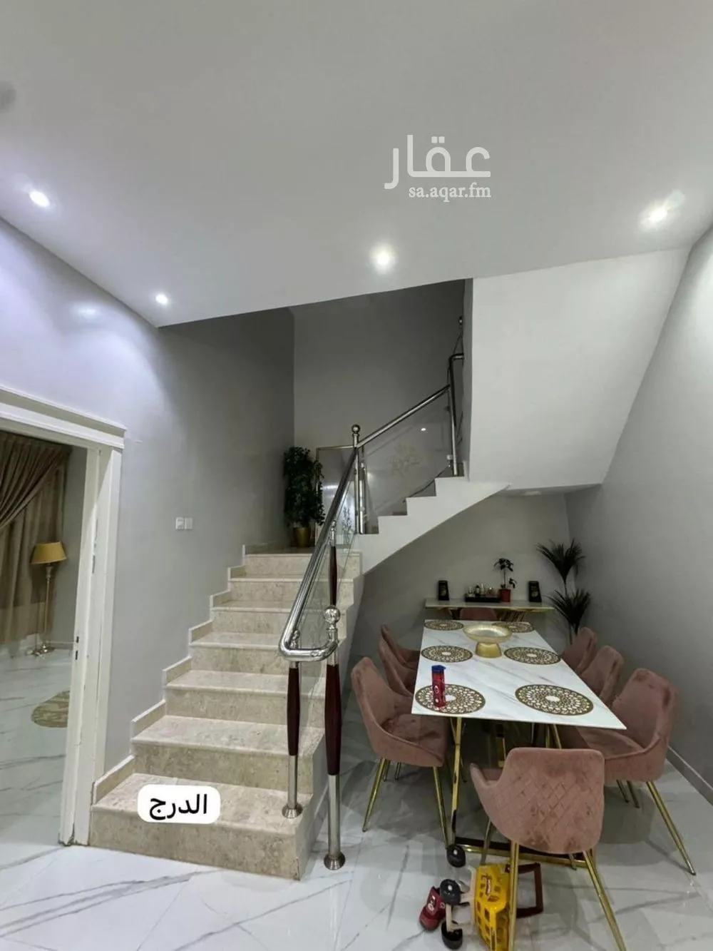 فيلا 4 غرف في الرمال 4