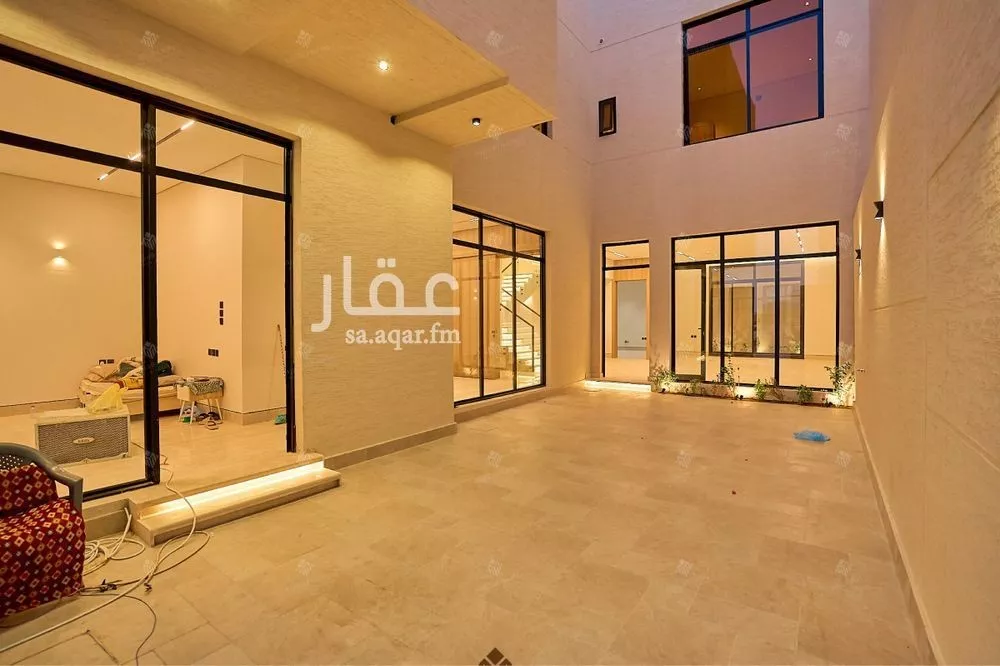 فيلا 6 غرف في المهدية 5