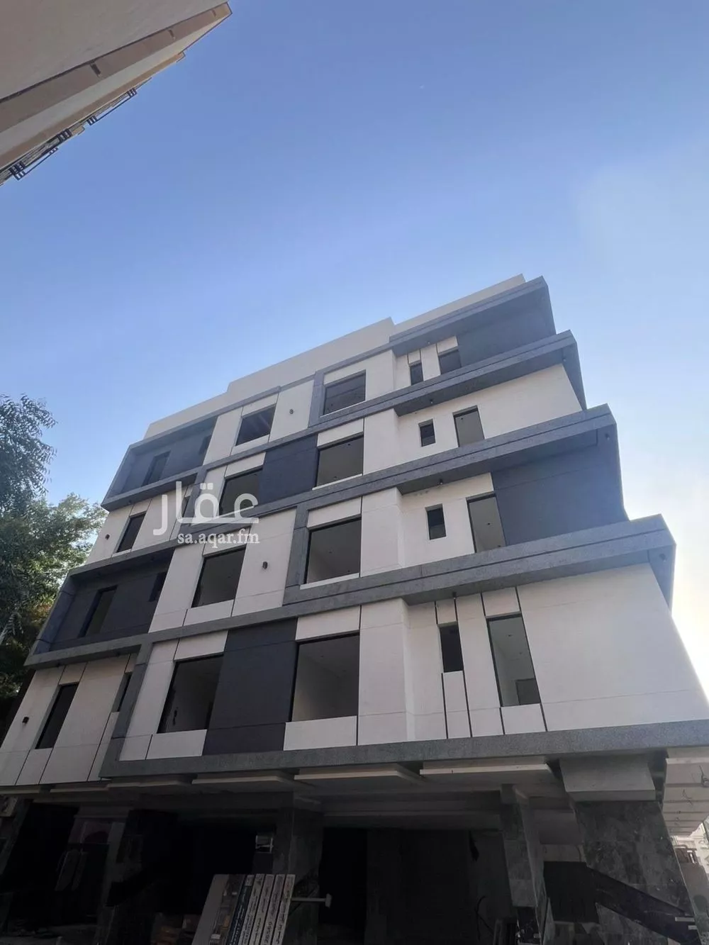 شقة 4 غرف في الروضة 1