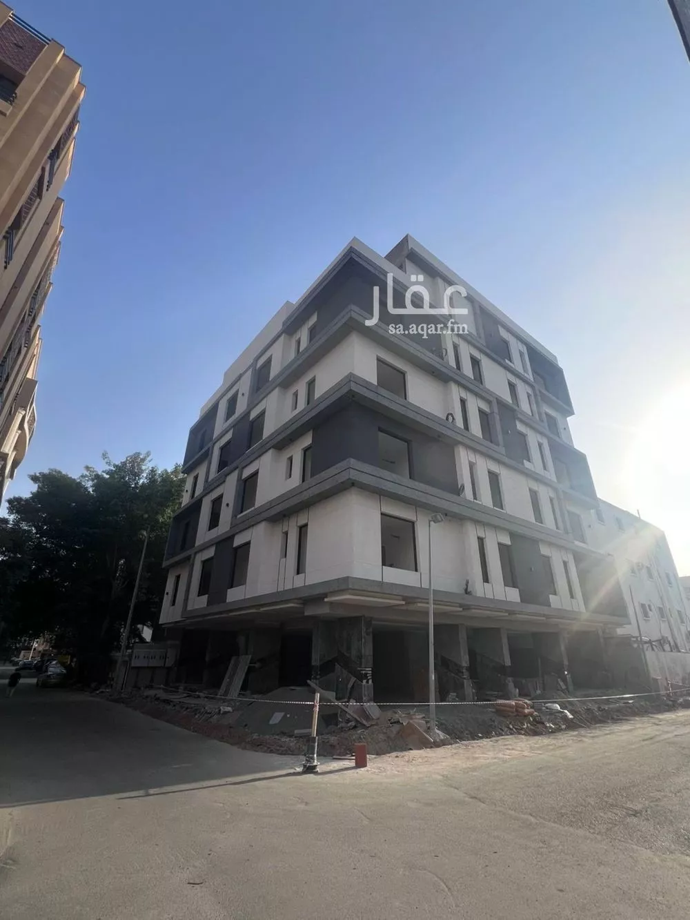 شقة 4 غرف في الروضة 1