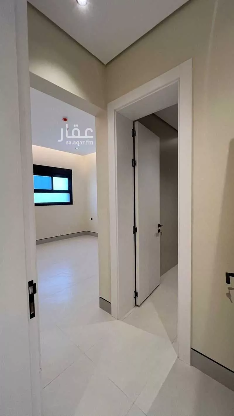 3 bedroom apartment in King Fahd, Riyadh 6