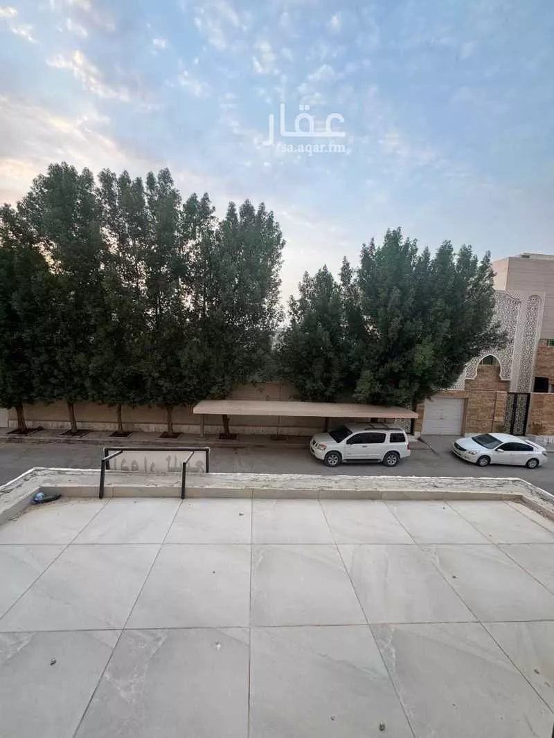 دور 3 غرف في العارض 1