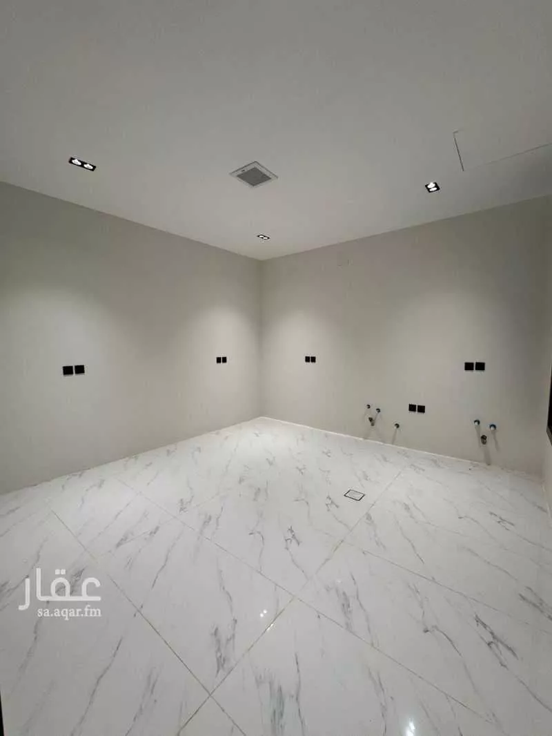 3 bedroom floor in Al Munsiyah 5