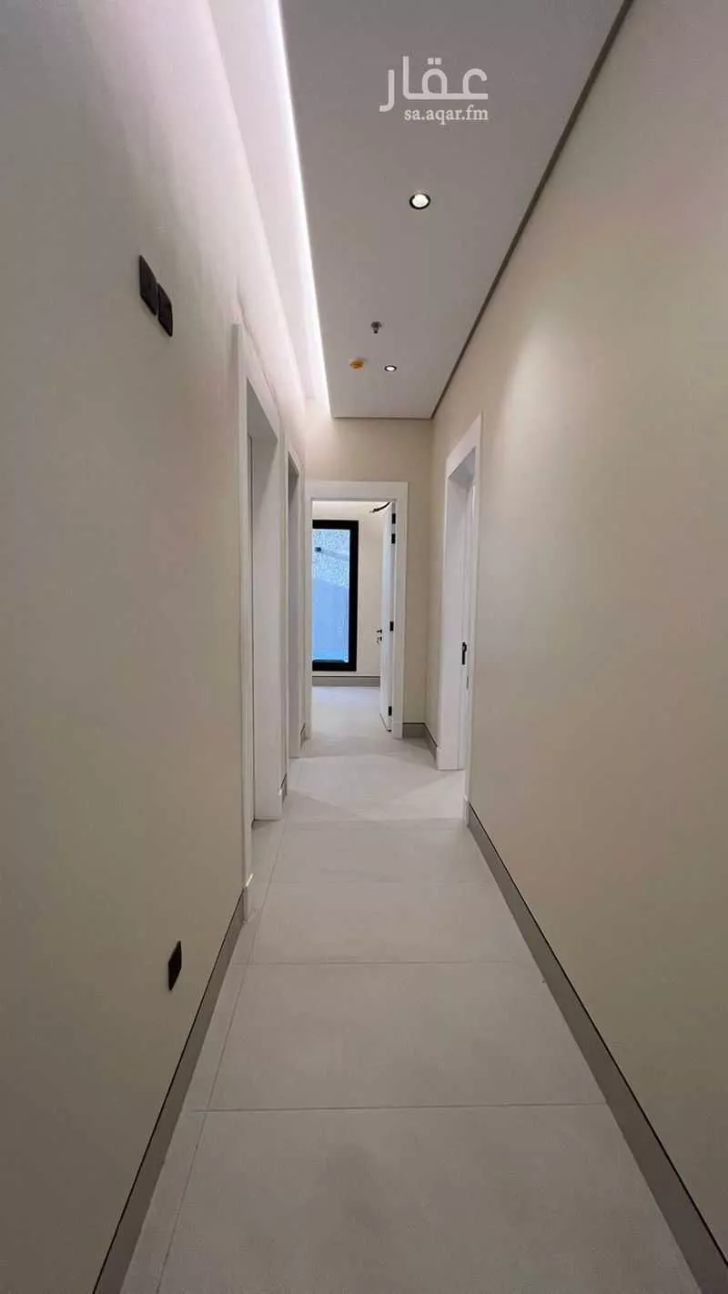 3 bedroom apartment in King Fahd, Riyadh 8