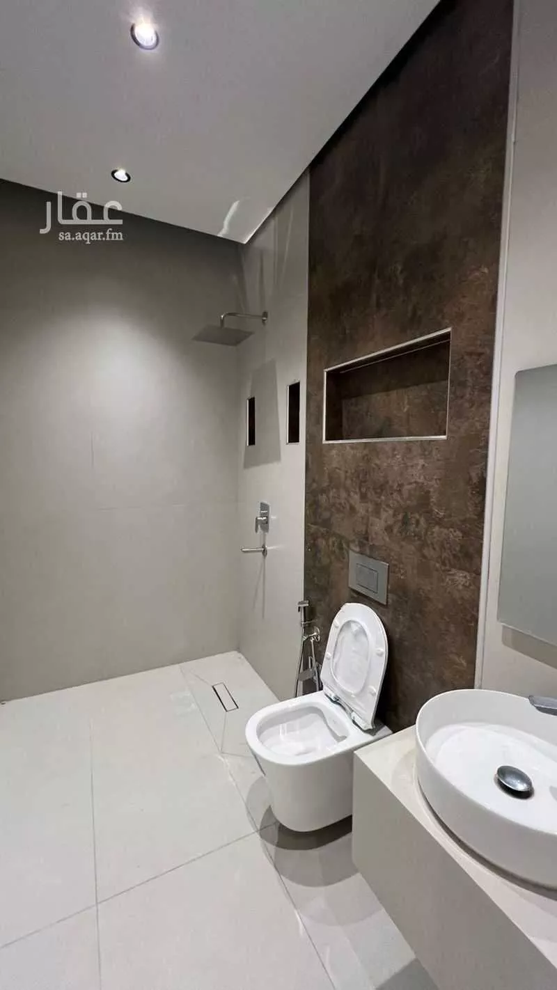 3 bedroom apartment in King Fahd, Riyadh 7