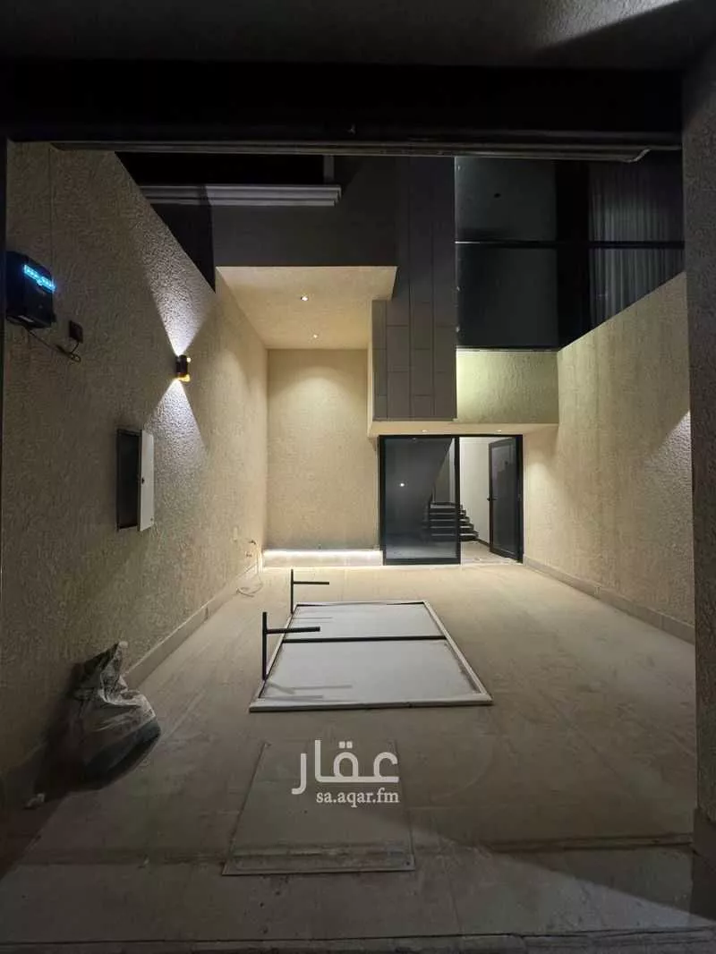 3 bedroom floor in Al Aridh 2