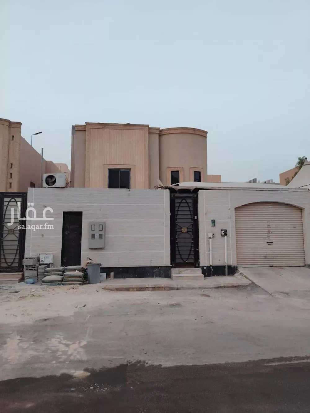 فيلا 8 غرف في الياسمين 1