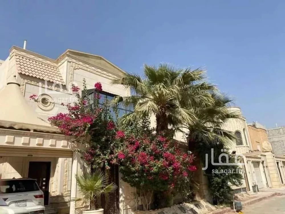 فيلا 6 غرف في عرقة 2