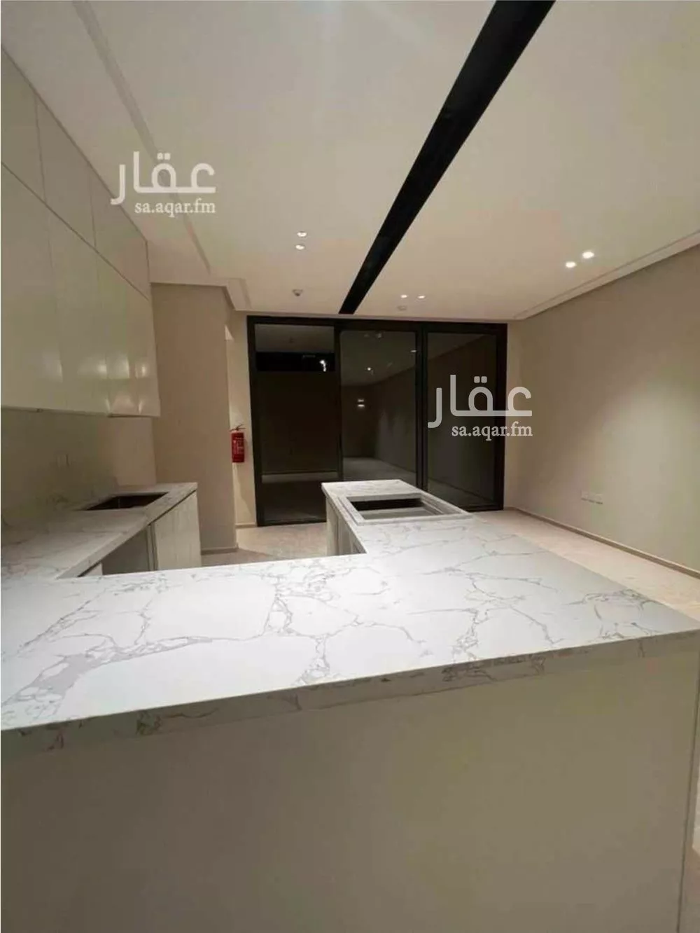 فيلا 4 غرف في العارض 3