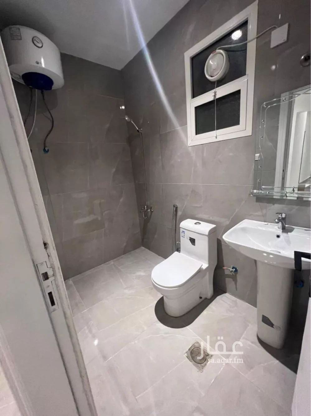 شقة 1 غرف في النزهة 4