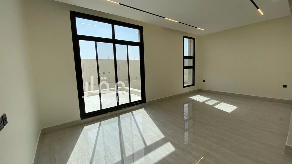 فيلا 6 غرف في الفاروق 4