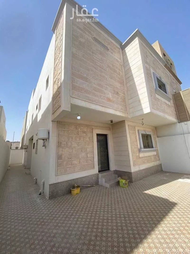 فيلا 6 غرف في ضاحية الملك فهد 2