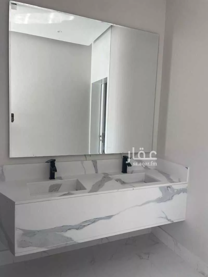 فيلا 6 غرف في ضاحية الملك فهد 5