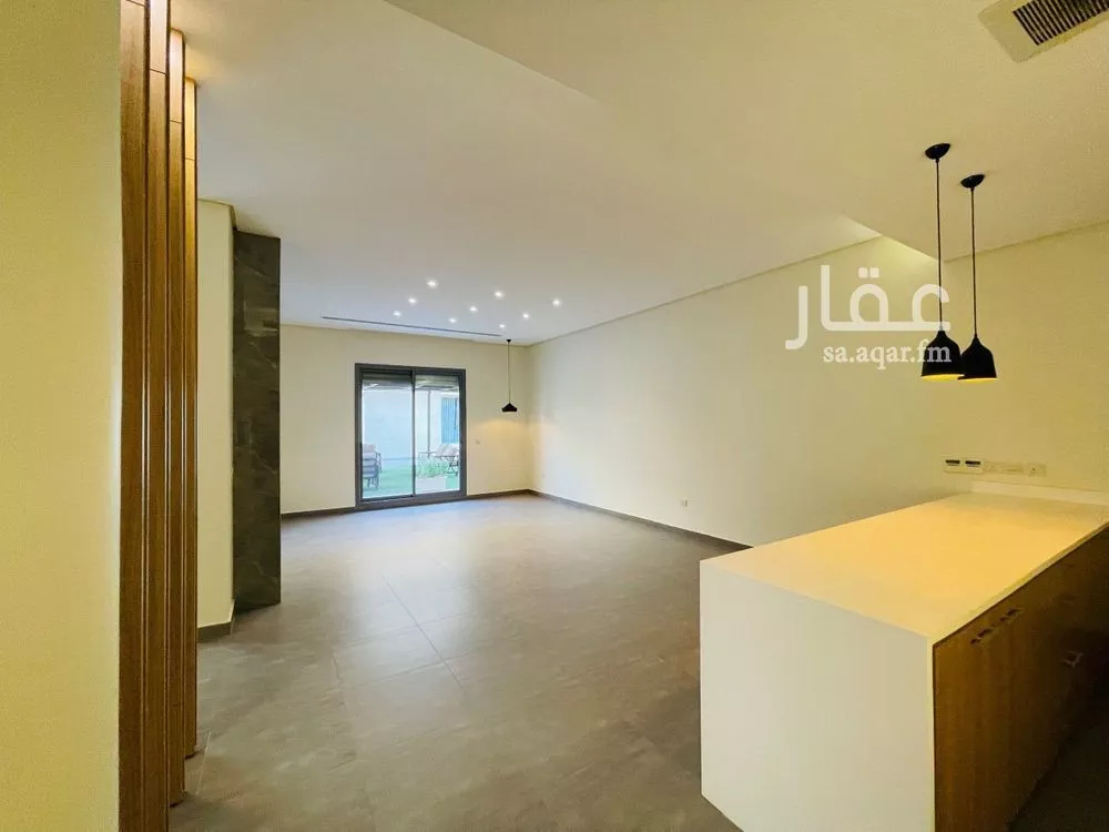 فيلا 5 غرف في العارض 3