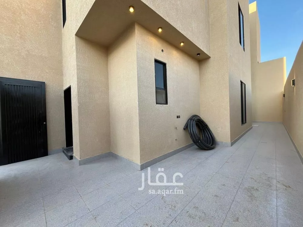 شقة 6 غرف في المهدية 5