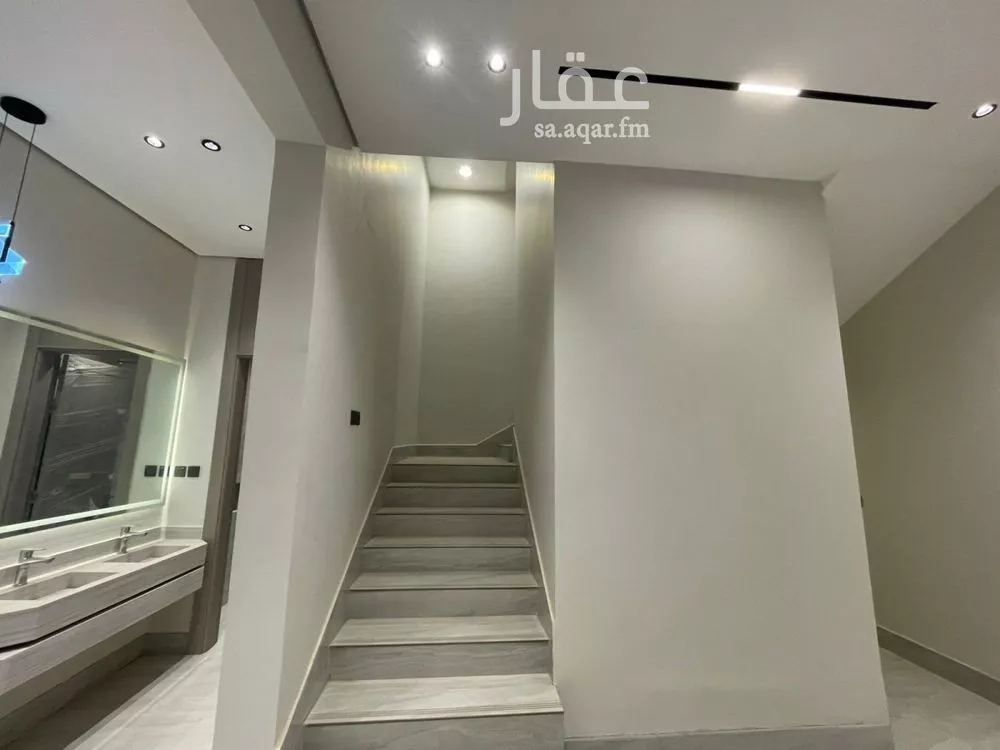 6 bedroom villa in Al Mahdiyyah 5