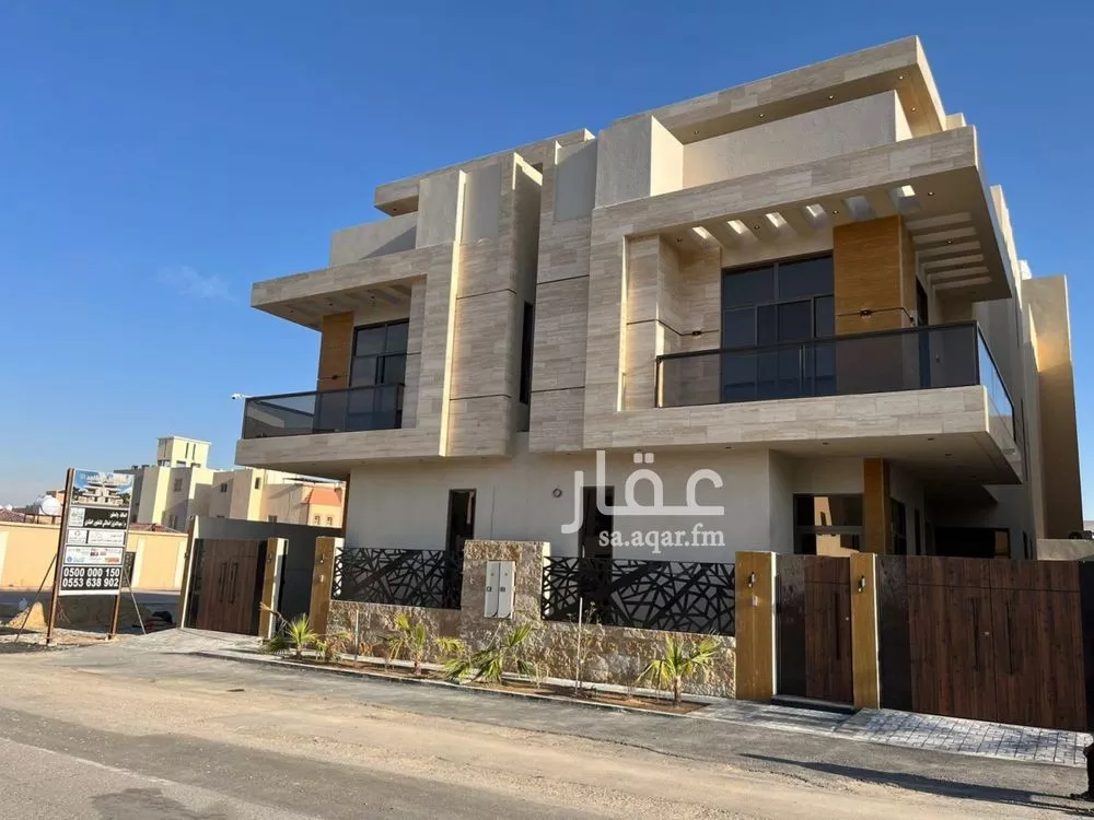 4 bedroom villa in Al Mahdiyyah 2