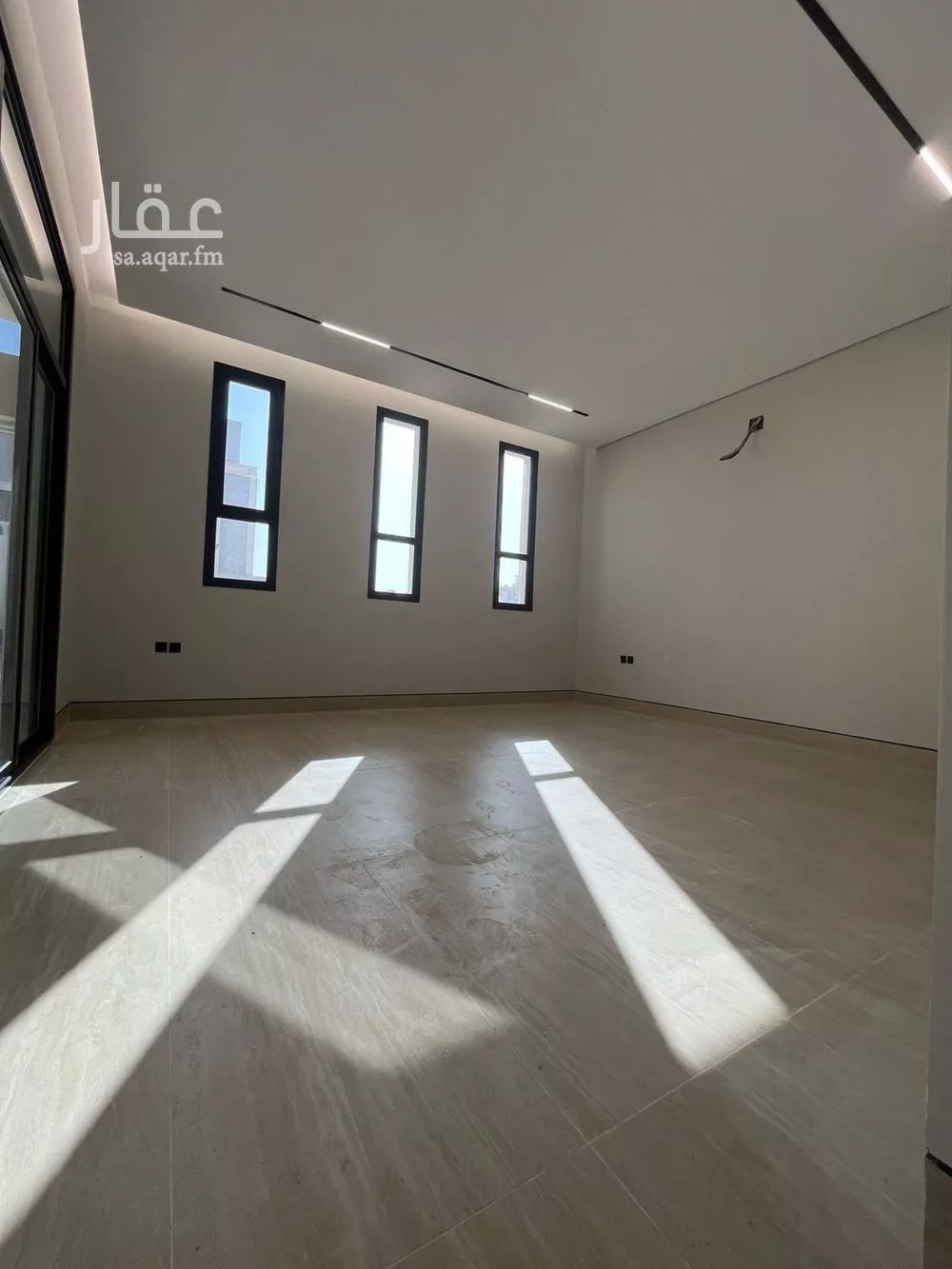 فيلا 6 غرف في المهدية 5