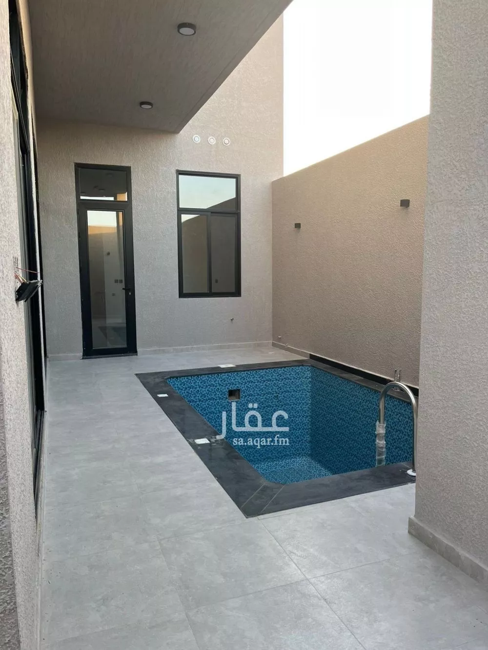 فيلا 6 غرف في المهدية 5