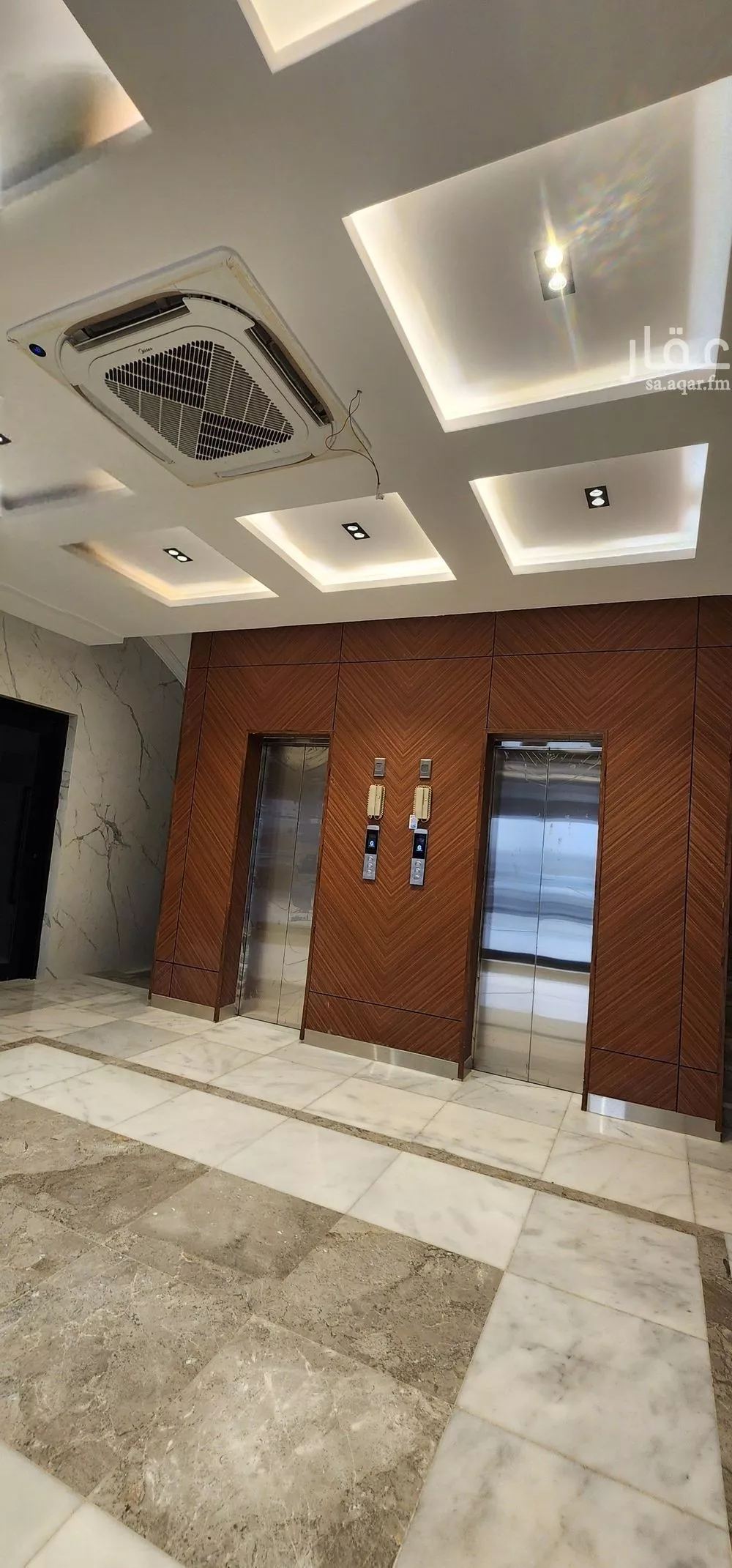 شقة 4 غرف في الواحة 5