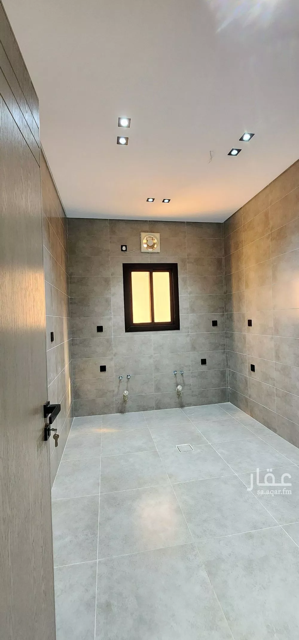 شقة 4 غرف في النزهة 4