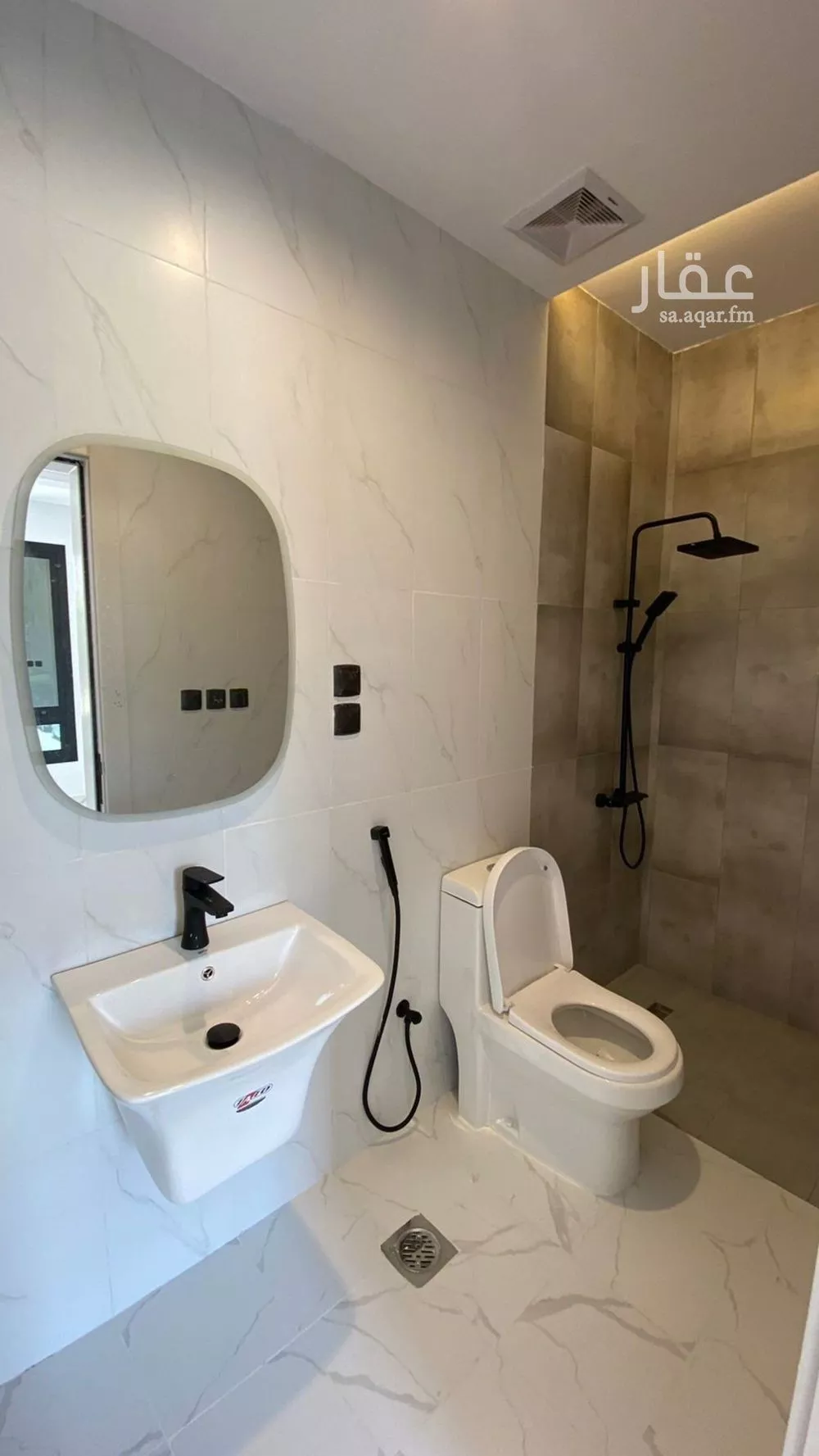 شقة 4 غرف في الصفا 5