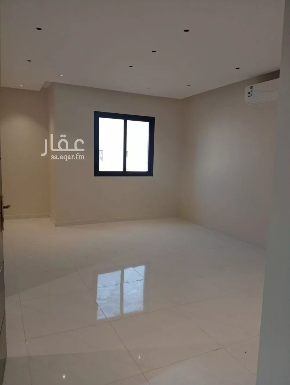 دور 4 غرف في السعادة 5