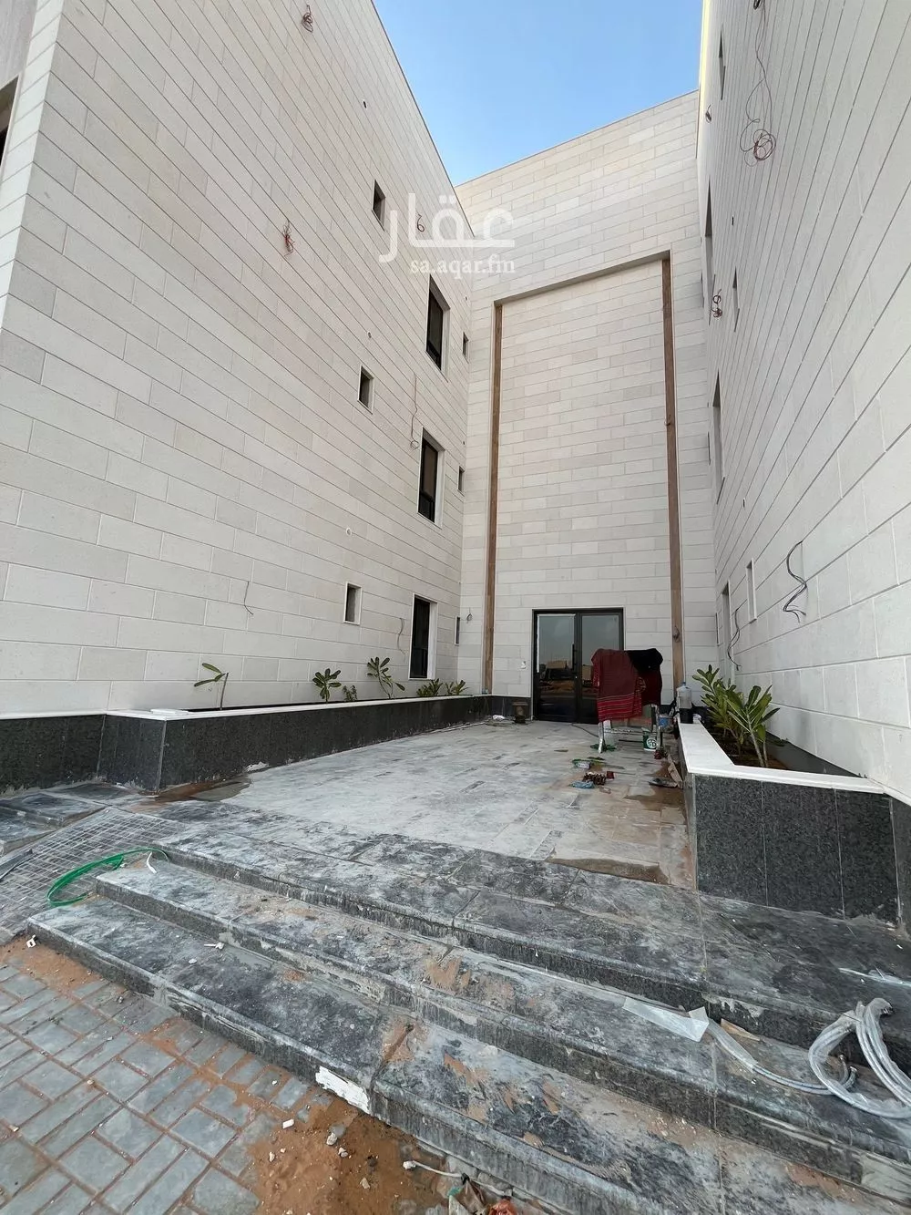 عمارة 750 م² في المهدية 4