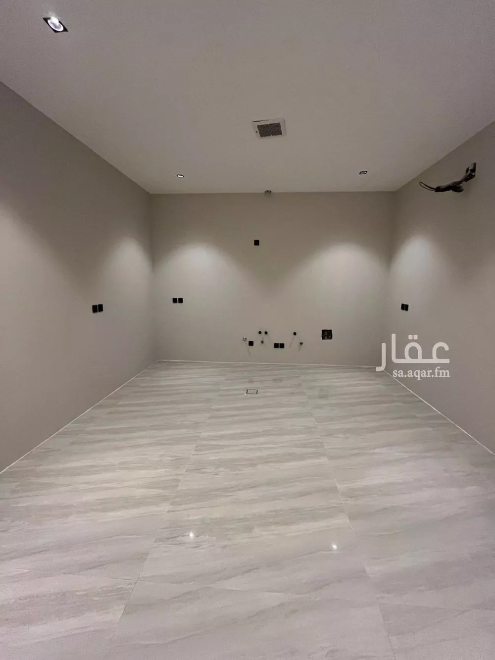 400 sqm building in Al Mahdiyyah 4