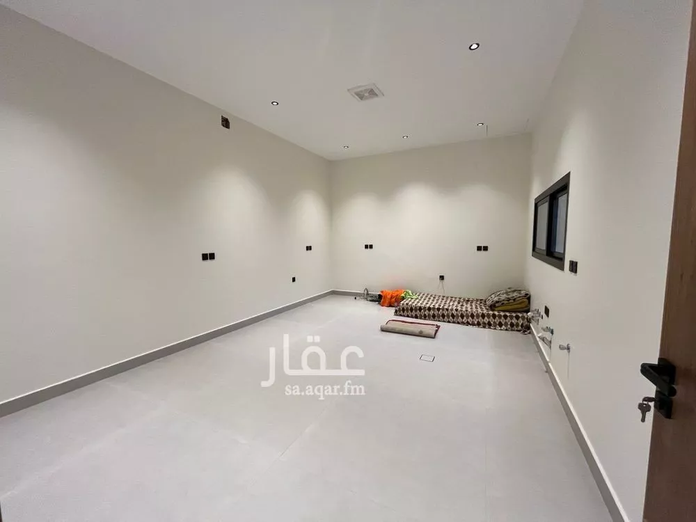 4 bedroom villa in Al Mahdiyyah 4