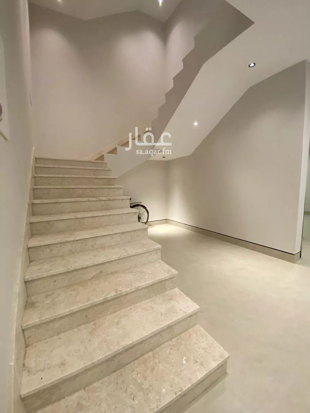 5 bedroom villa in Al Mahdiyyah 4