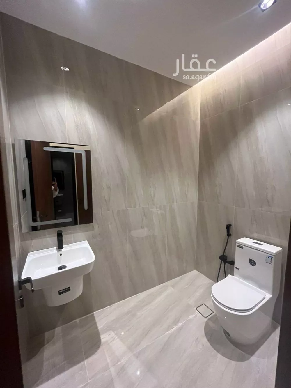 21 bedroom building in Al Mahdiyyah, Riyadh 8