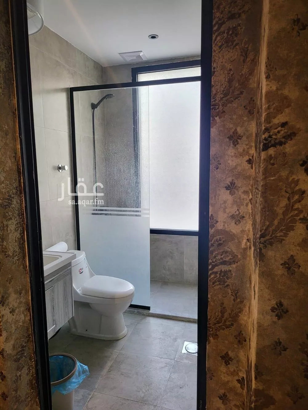 شقة 5 غرف في الحمرا 2