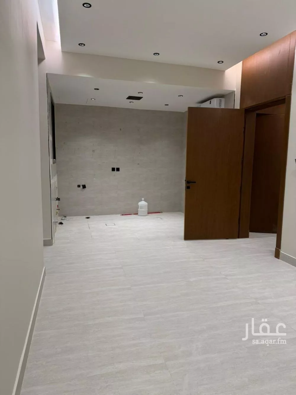 شقة 3 غرف في الرمال 5