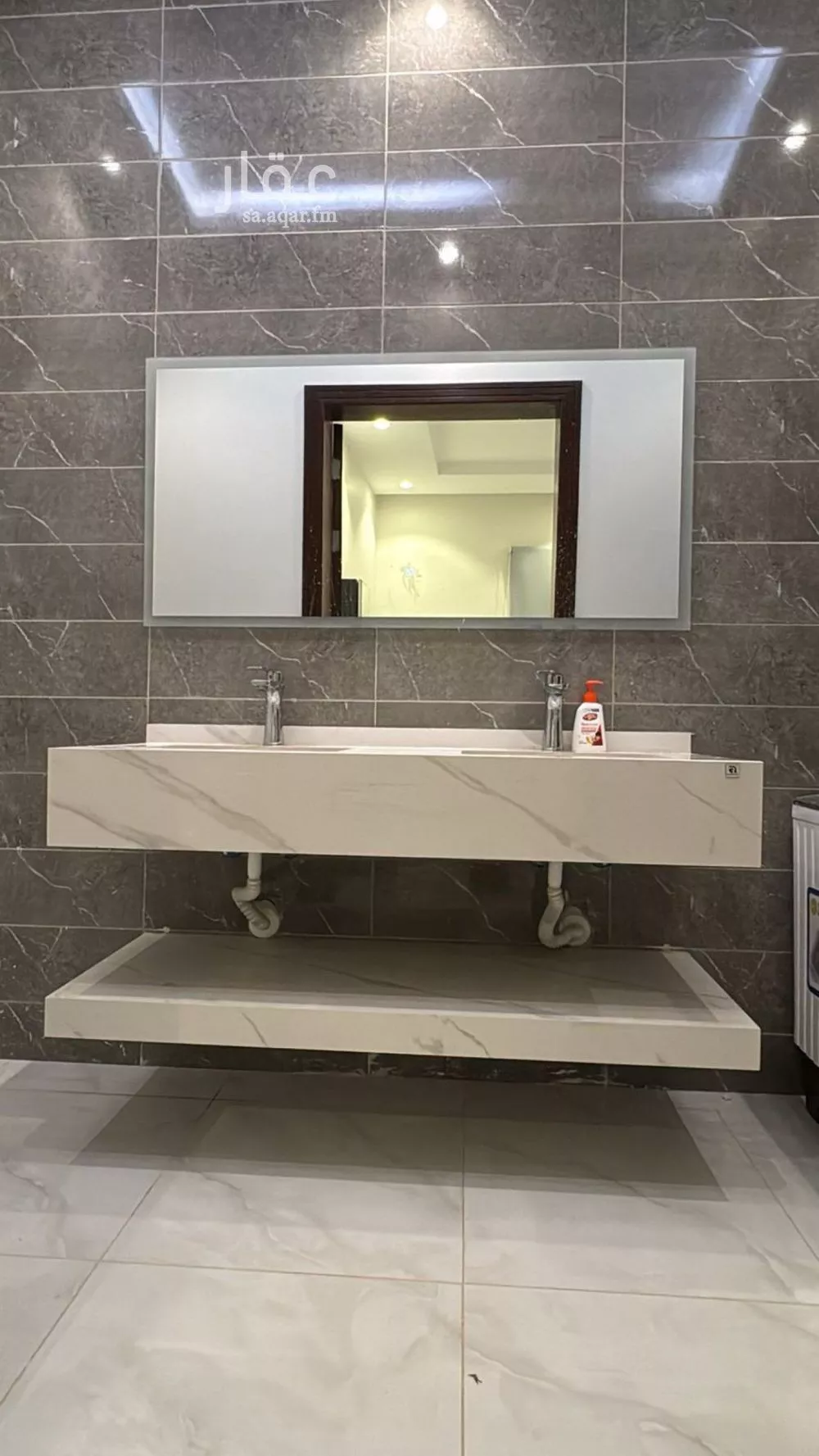 شقة 1 غرف في الريان 5