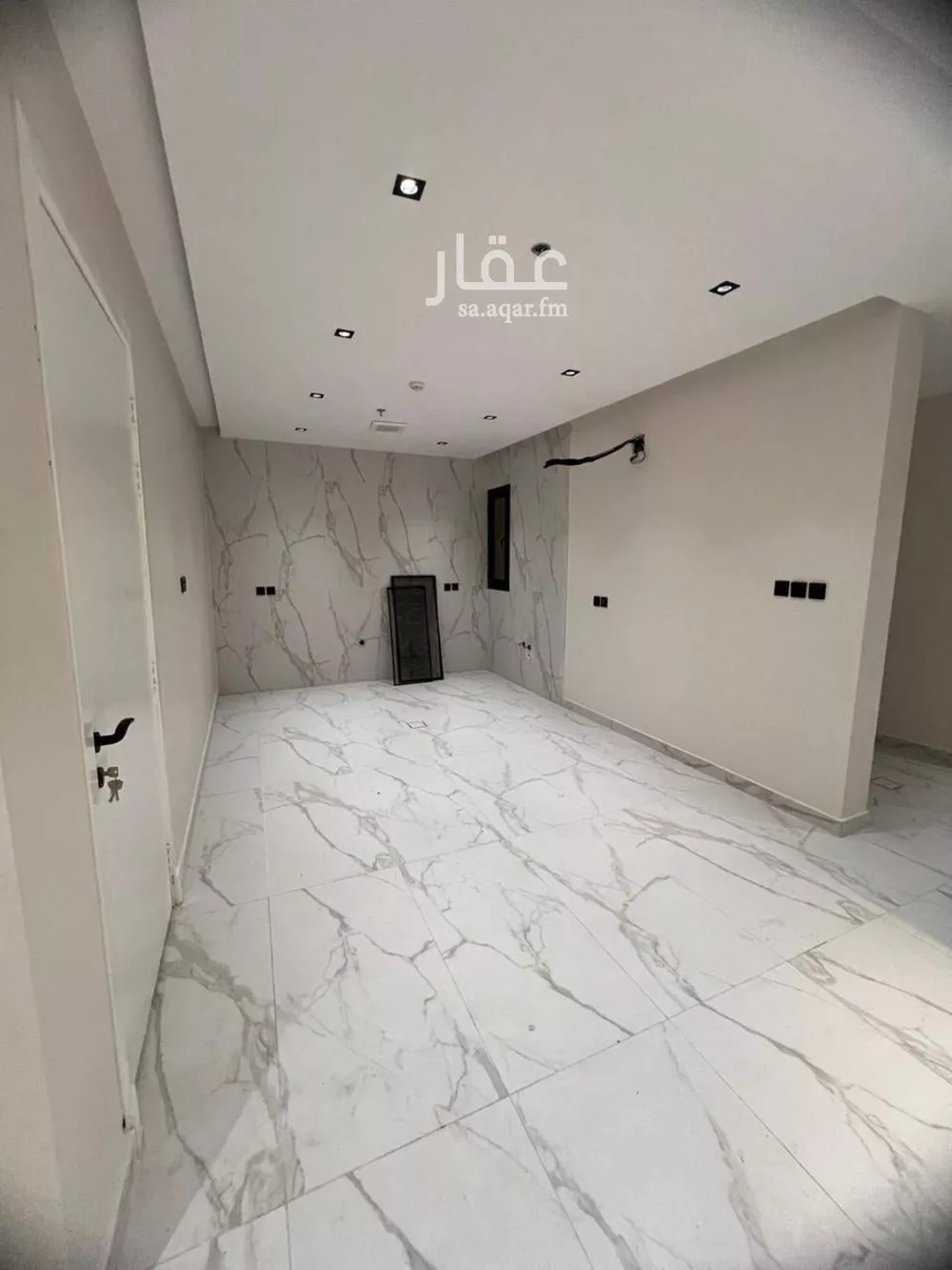 4 bedroom apartment in Al Hamra, Eastern Province 11