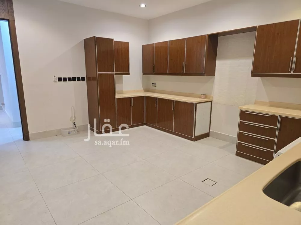 فيلا 6 غرف في المهدية 3