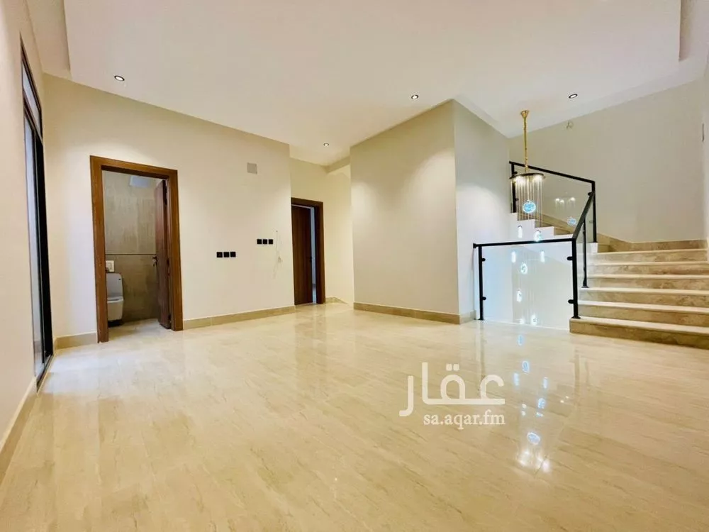 4 bedroom villa in Al Mahdiyyah 3