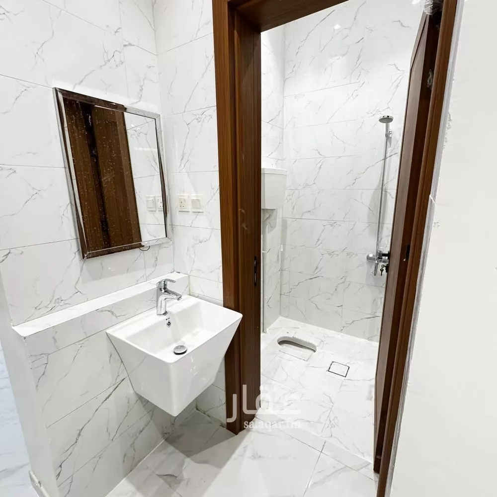 5 bedroom villa in Al Mahdiyyah, Riyadh 16