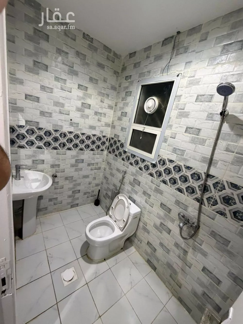 1 bedroom apartment in Al Falah 5