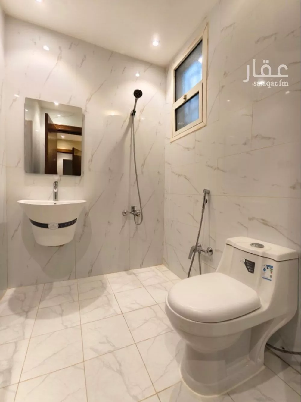 شقة 1 غرف في العقيق 3