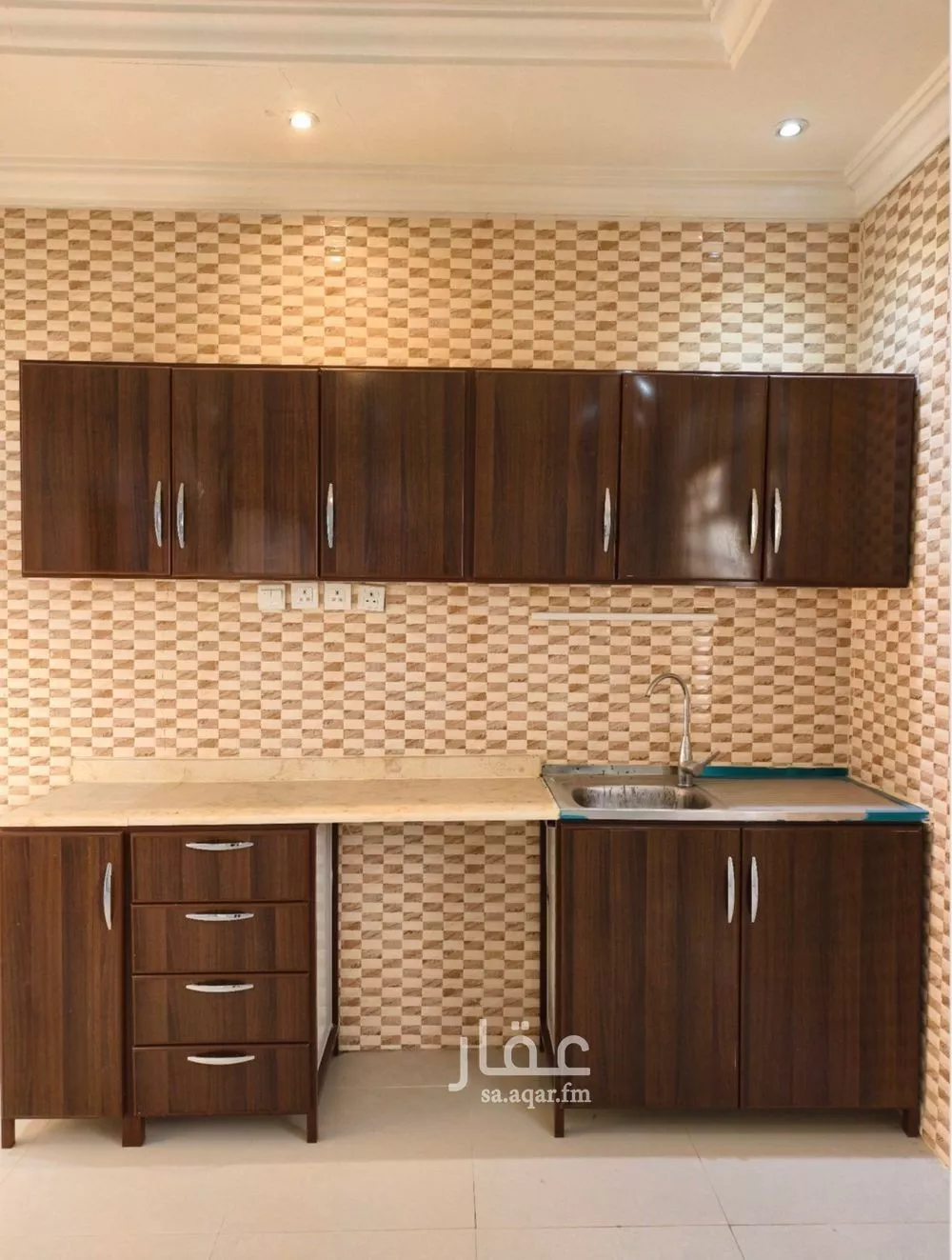 شقة 1 غرف في الملقا 3