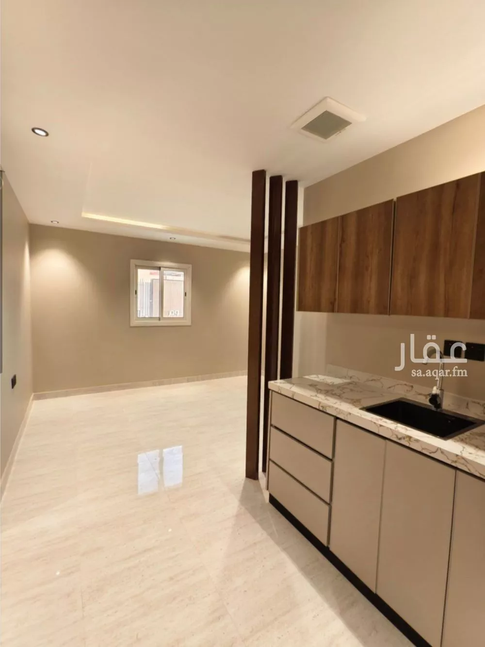 شقة 1 غرف في الملقا 5