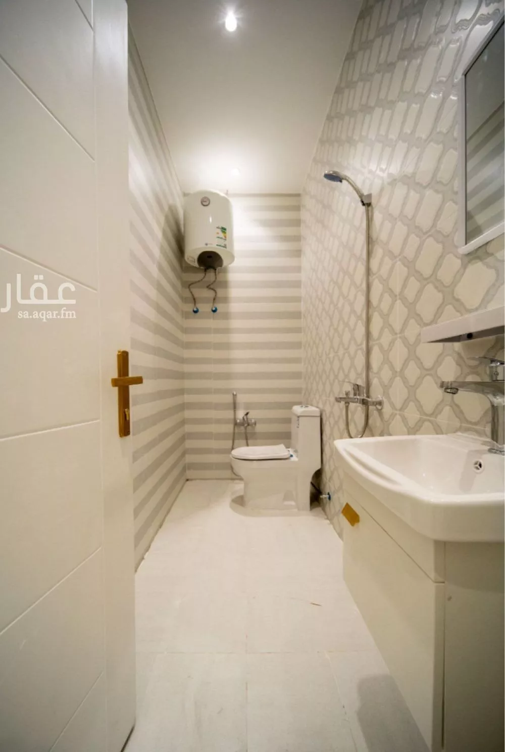 شقة 1 غرف في الوادي 4