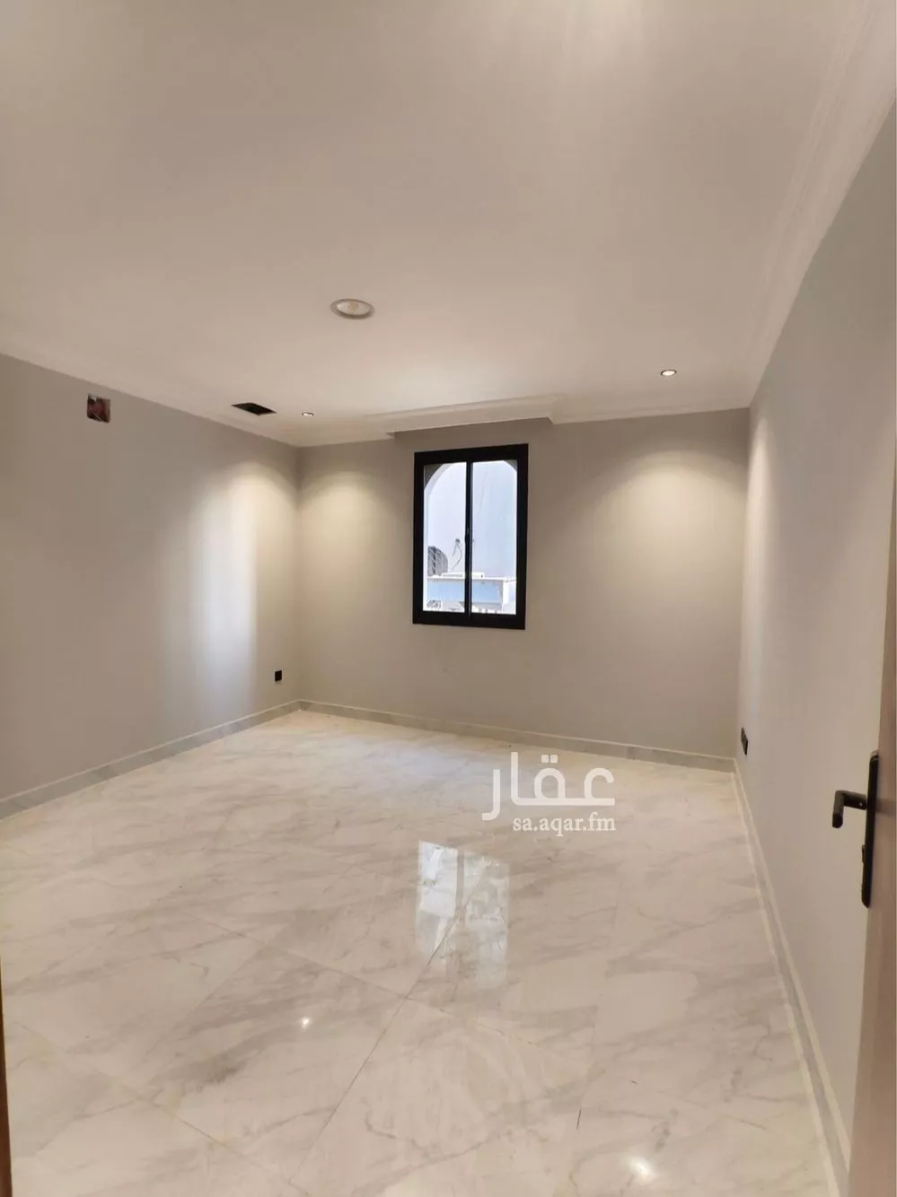 شقة 1 غرف في الورود 1