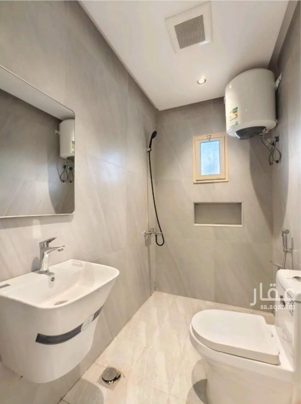 1 bedroom apartment in Al Malqa 5